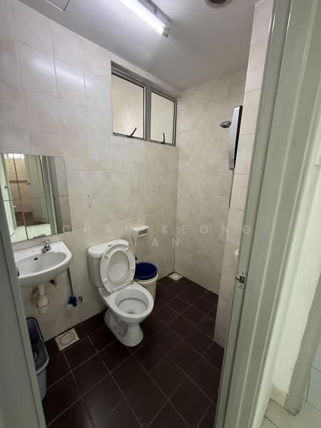 Servis Apartment untuk Dijual di E-Tiara - Chan Keong Tan - Bathroom - PropertyGuru.com.my