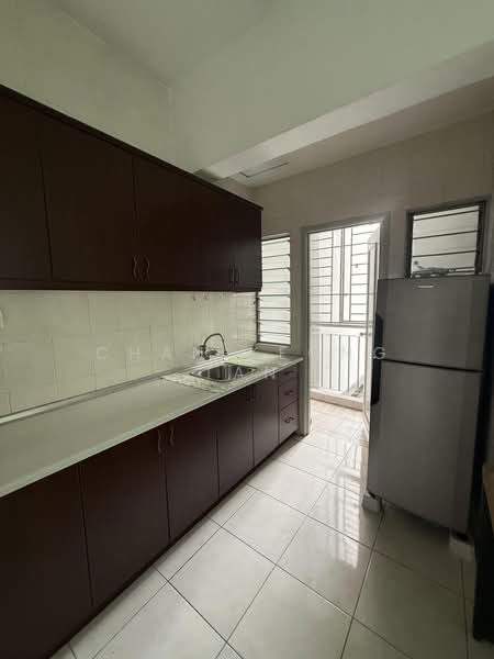 Servis Apartment untuk Dijual di E-Tiara - Chan Keong Tan - Kitchen - PropertyGuru.com.my
