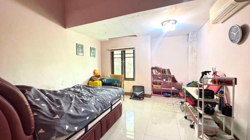 2.5-storey Terraced House for Sale in Kuala Selangor (Selangor) - ZULL ARIFFIN - PropertyGuru.com.my