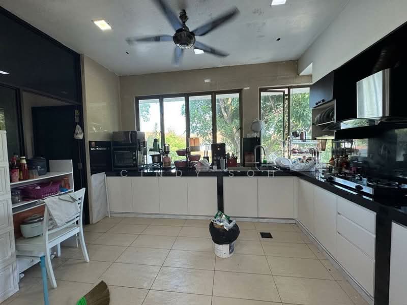 Rumah Kluster untuk Dijual di Taman Austin Heights (Tebrau) - Cindy Soh - Kitchen - PropertyGuru.com.my
