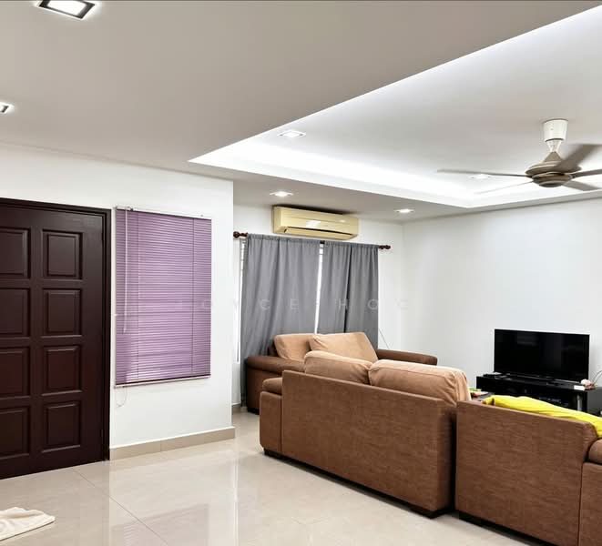 2-storey Terraced House for Rent in TAMAN PUCHONG UTAMA (Puchong) - Joyce Hoo - Living Room - PropertyGuru.com.my