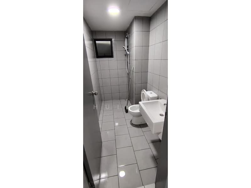 Service Residence for Rent at E'Island Lake Haven - Hui Qi - Bathroom - PropertyGuru.com.my