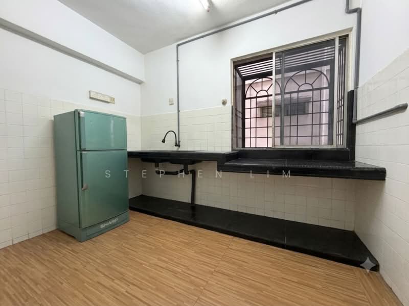 Apartment for Sale at Pandan Terrace Apartment - Stephen Lim - Kitchen - PropertyGuru.com.my