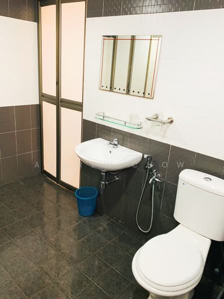 Condominium for Rent at E-Park Condominium - Andrew Chow - Bathroom - PropertyGuru.com.my