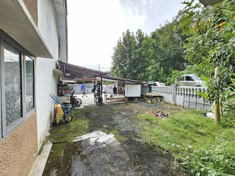 Rumah Teres 1 Tingkat untuk Dijual di Taman Bukit Mewah (Kajang) - Azli Ibrahim - Exterior - PropertyGuru.com.my