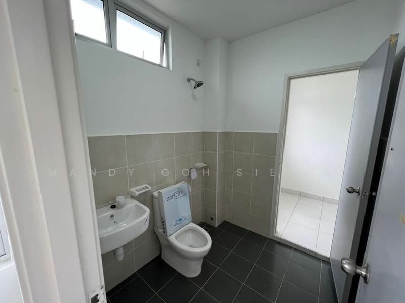 Terraced House for Sale in Pasir Gudang (Johor) - Mandy Goh Siew Li - Bathroom - PropertyGuru.com.my
