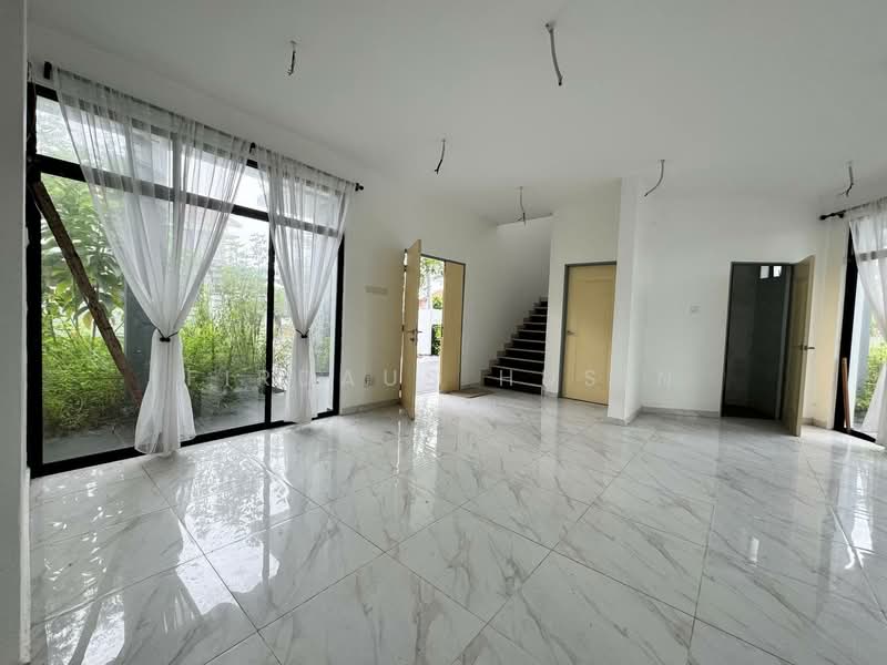 Bungalow for Sale in Sungai Buloh (Selangor) - Firdaus Husin - Living Room - PropertyGuru.com.my