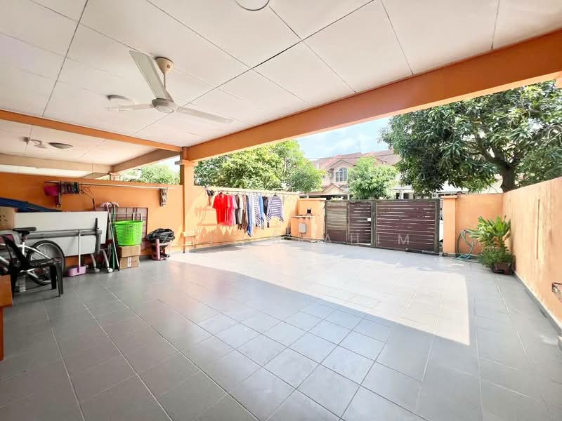 2-storey Terraced House for Sale in Taman Pelangi Semenyih (Semenyih) - Azli Ibrahim - Exterior - PropertyGuru.com.my