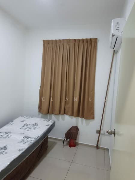 Kondominium untuk Disewa di Ehsan Residence - Cholian Lim - Small room - PropertyGuru.com.my