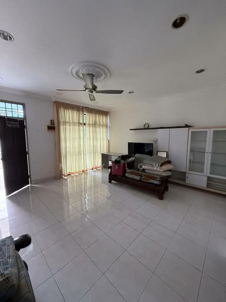 Rumah Teres untuk Disewa di Taman Desa Tebrau (Tebrau) - Nick Low - Living Room - PropertyGuru.com.my