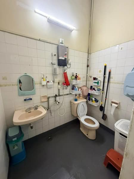 Rumah Teres 1 Tingkat untuk Dijual di Permas Jaya (Johor) - Sze Lee - Bathroom - PropertyGuru.com.my