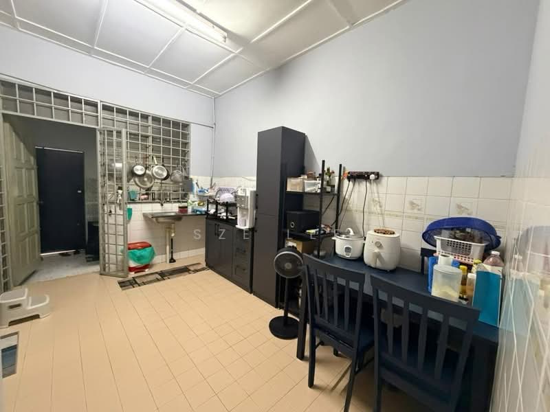 Rumah Teres 1 Tingkat untuk Dijual di Permas Jaya (Johor) - Sze Lee - Kitchen - PropertyGuru.com.my