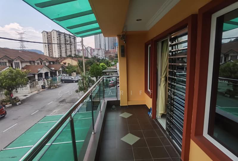 Rumah Teres 2 Tingkat untuk Dijual di Taman Gombak Permai (Batu Caves) - ZULL ARIFFIN - Balcony - PropertyGuru.com.my