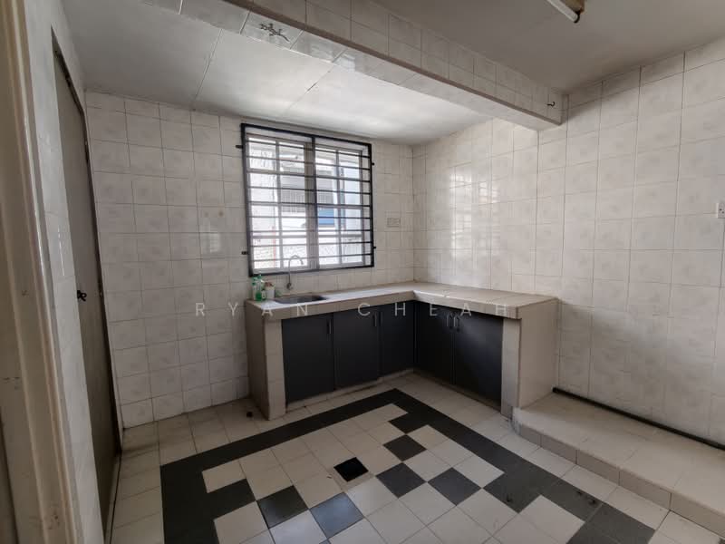 Rumah Teres 2 Tingkat untuk Dijual di Bandar Sri Damansara (Selangor) - Ryan Cheah - Kitchen - PropertyGuru.com.my