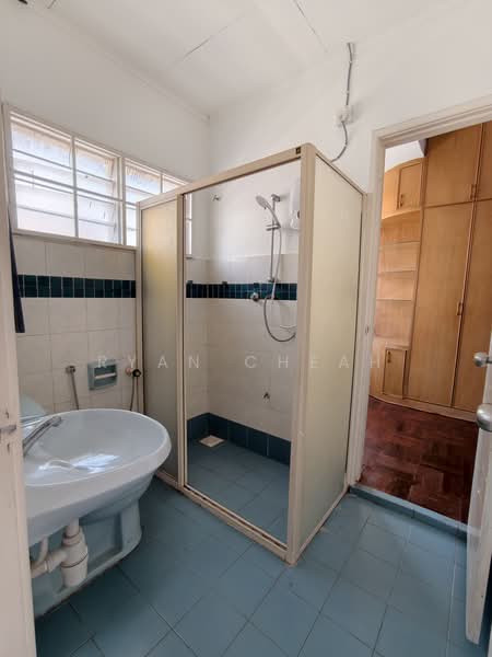 Rumah Teres 2 Tingkat untuk Dijual di Bandar Sri Damansara (Selangor) - Ryan Cheah - Bathroom - PropertyGuru.com.my