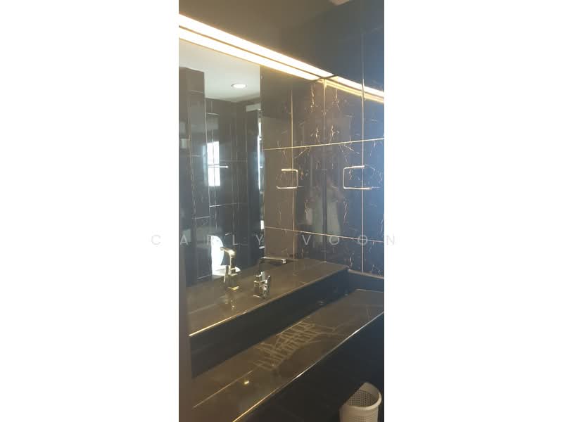Condominium for Sale at The Straits View Condominium - Carly Voon - Bathroom - PropertyGuru.com.my