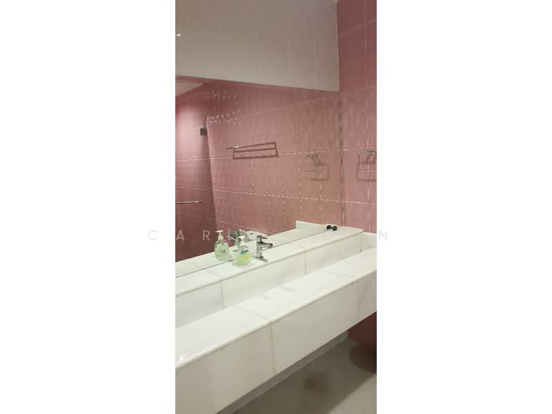 Condominium for Sale at The Straits View Condominium - Carly Voon - Bathroom - PropertyGuru.com.my