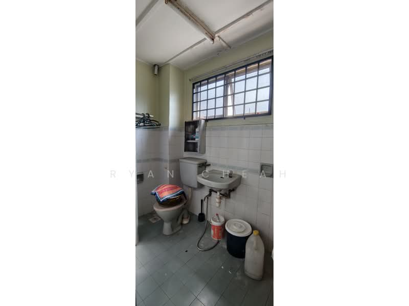 Rumah Teres 2 Tingkat untuk Dijual di Bandar Sri Damansara (Selangor) - Ryan Cheah - Bathroom - PropertyGuru.com.my