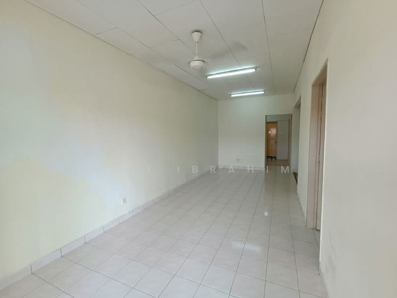 Rumah Teres 1 Tingkat untuk Dijual di Taman Puncak Jalil (Seri Kembangan) - Azli Ibrahim - Interior - PropertyGuru.com.my
