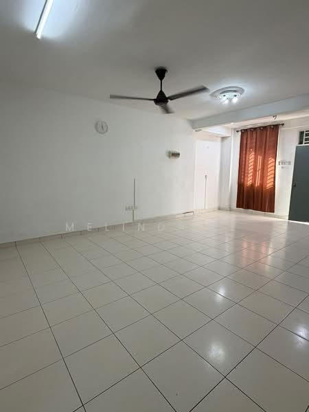 Rumah Teres 2 Tingkat untuk Dijual di Taman Sri Pulai Perdana 2 (Skudai) - Melinda Ee - Living Room - PropertyGuru.com.my