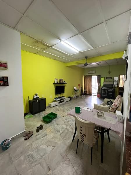 Pangsapuri untuk Dijual di Apartment Ruby - Abby Woo - Living Room - PropertyGuru.com.my