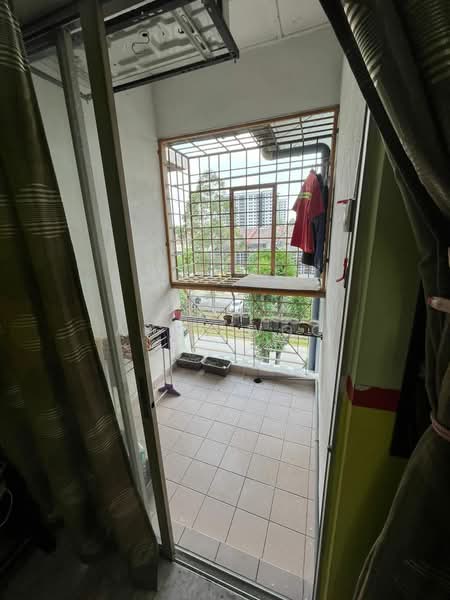 Pangsapuri untuk Dijual di Apartment Ruby - Abby Woo - Balcony - PropertyGuru.com.my