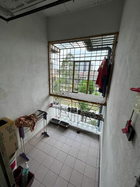 Pangsapuri untuk Dijual di Apartment Ruby - Abby Woo - Balcony - PropertyGuru.com.my