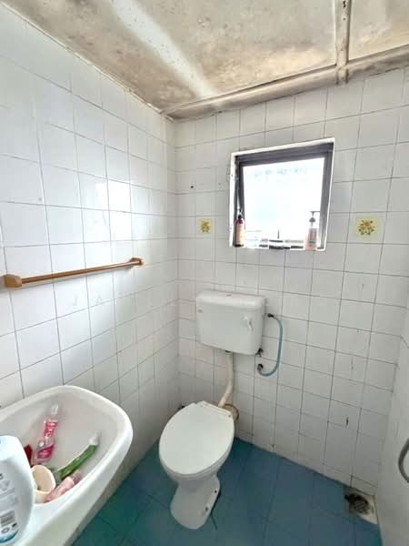 Rumah Teres 2 Tingkat untuk Dijual di Taman Perling (Perling) - Janlly Jong - Bathroom - PropertyGuru.com.my