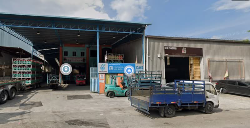 Semi-D Factory for Rent in Kawasan Perindustrian Batu Caves (Batu Caves) - Jun How - Exterior - PropertyGuru.com.my