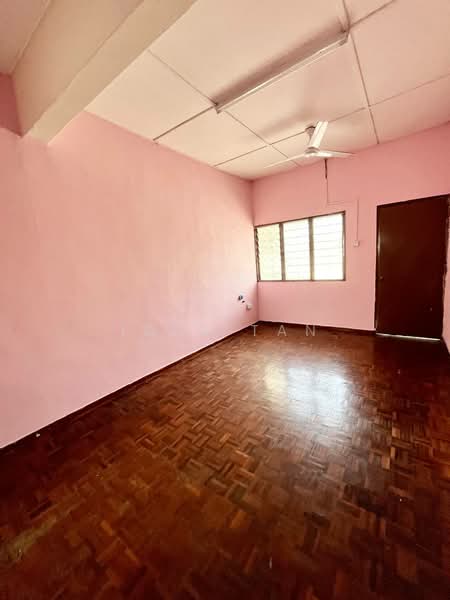 Rumah Teres 2 Tingkat untuk Dijual di Taman Johor Jaya (Johor Bahru) - Iden Tan - Interior - PropertyGuru.com.my