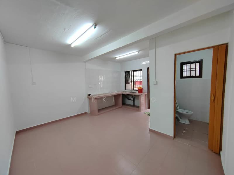 Rumah Teres 2 Tingkat untuk Dijual di Taman Johor Jaya (Johor Bahru) - Mikki Yeo - Kitchen - PropertyGuru.com.my