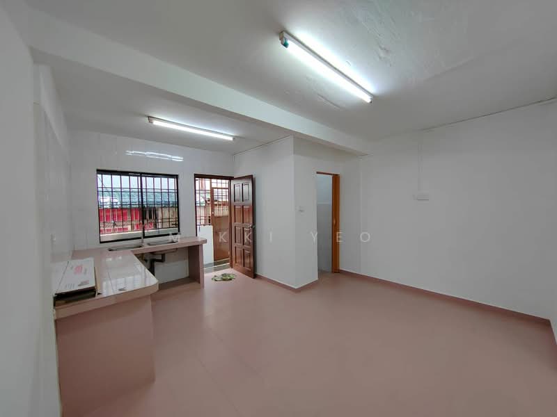 Rumah Teres 2 Tingkat untuk Dijual di Taman Johor Jaya (Johor Bahru) - Mikki Yeo - Kitchen - PropertyGuru.com.my