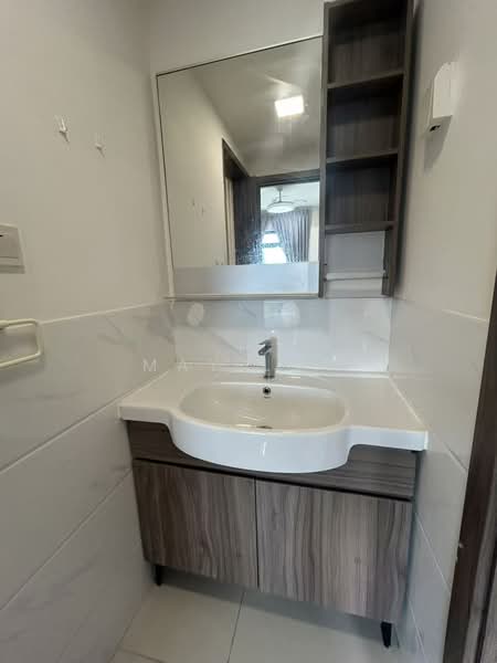 Apartment for Rent at Forest City - May Low - forest-city-rental-jb.toilet.jpg - PropertyGuru.com.my
