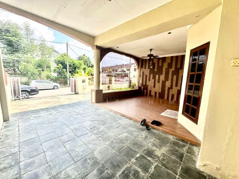 Rumah Teres 2 Tingkat untuk Dijual di Taman Kajang Utama (Kajang) - Azli Ibrahim - Exterior - PropertyGuru.com.my