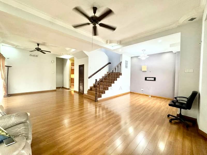 Rumah Teres 2 Tingkat untuk Dijual di Taman Kajang Utama (Kajang) - Azli Ibrahim - Living Room - PropertyGuru.com.my
