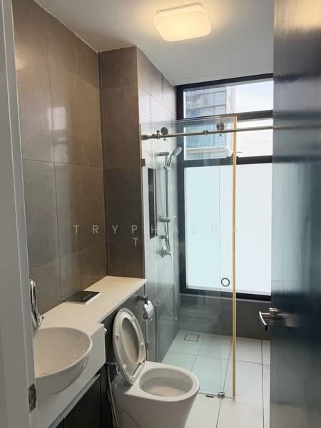 Servis Apartment untuk Disewa di Setia Sky 88 - Tryphaena Tan - Bathroom - PropertyGuru.com.my