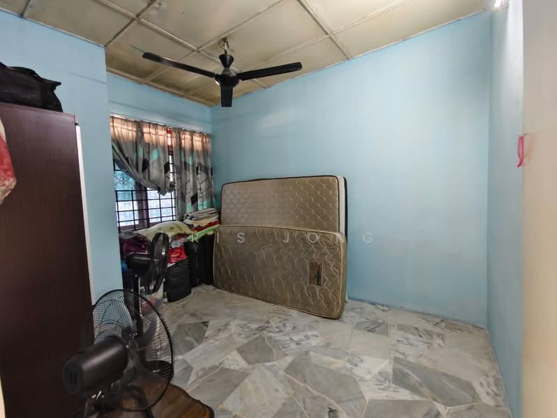 1-storey Terraced House for Sale in Bukit Beruntung (Selangor) - Tris Jong - Bedroom - PropertyGuru.com.my
