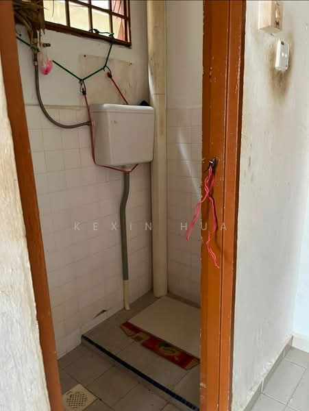 Rumah Teres 1 Tingkat untuk Dijual di Taman Universiti (Sri Gading) - Kexin Hua - Bathroom - PropertyGuru.com.my