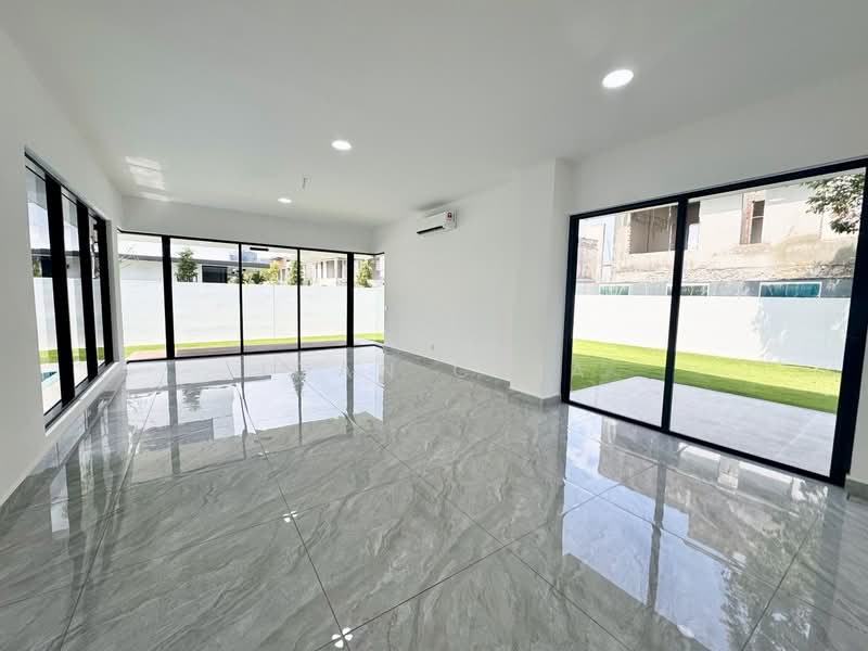 Bungalow House for Sale in Iskandar Puteri (Nusajaya) (Johor) - Joan Chia - Living Room - PropertyGuru.com.my