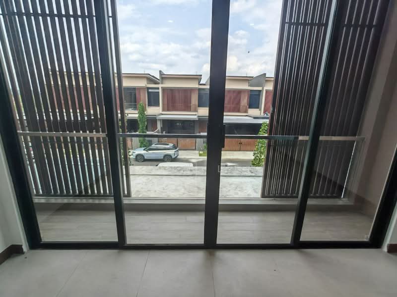 2-storey Terraced House for Sale in Puteri Harbour (Iskandar Puteri (Nusajaya)) - Alan Lee - Exterior - PropertyGuru.com.my