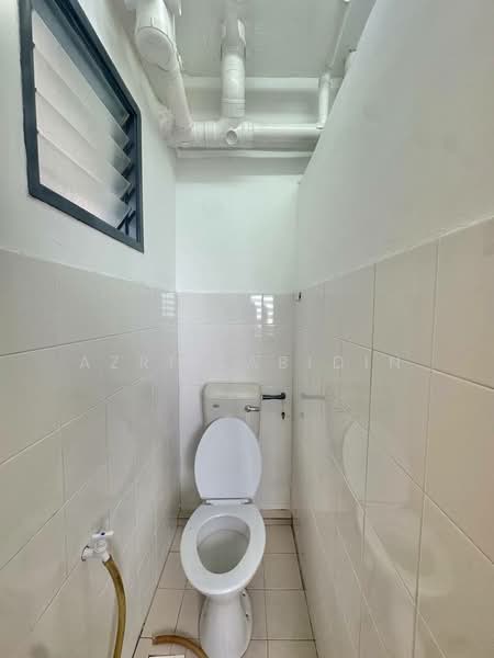 Flat for Sale at Bandar Tasik Selatan (Low Cost) - Azri Zabidin - Bathroom - PropertyGuru.com.my