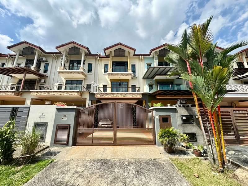 3-storey Terraced House for Sale in Sentosa Villa (Kajang) - Azli Ibrahim - Exterior - PropertyGuru.com.my