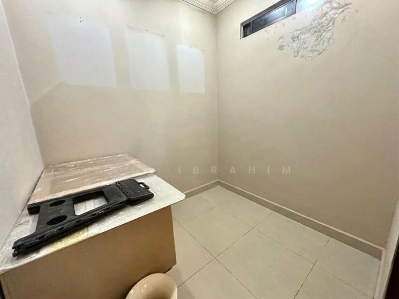 3-storey Terraced House for Sale in Sentosa Villa (Kajang) - Azli Ibrahim - Interior - PropertyGuru.com.my