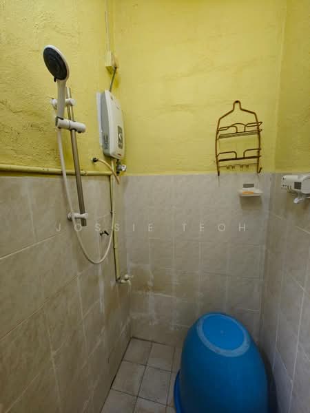 Flat for Sale at Taman Machang Bubok - Jossie Teoh - Bathroom - PropertyGuru.com.my