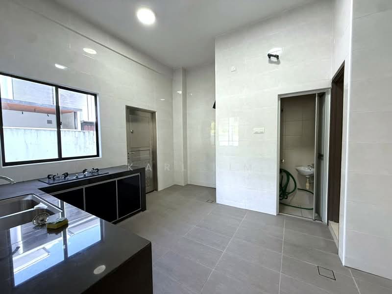 Rumah Kluster untuk Dijual di Taman Adda Heights (Tebrau) - Karl Lim - Kitchen - PropertyGuru.com.my