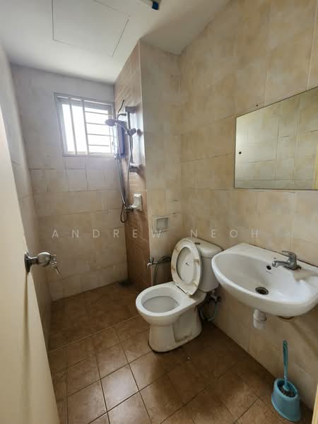 Pangsapuri untuk Dijual di Puteri Bayu Apartment - Andrew Neoh - Bathroom - PropertyGuru.com.my