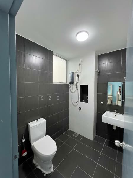 2.5-storey Terraced House for Sale in Bandar Seri Alam (Masai) - Sze Lee - Bathroom - PropertyGuru.com.my