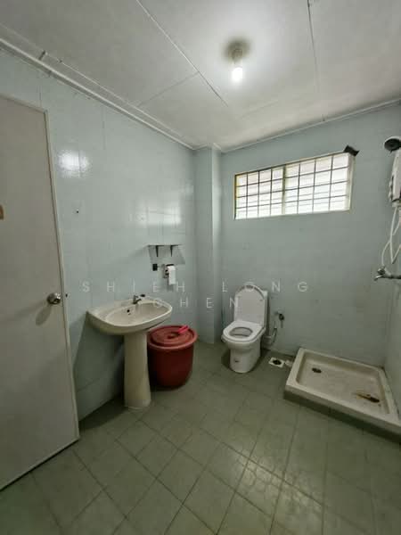 2-storey Terraced House for Sale in Taman Sri Putri (Skudai) - Shieh Long Chen - Bathroom - PropertyGuru.com.my
