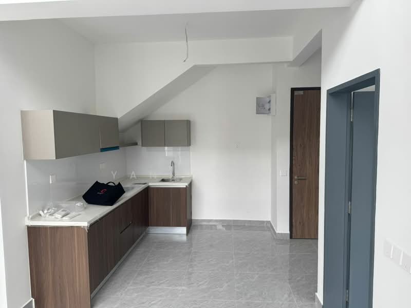 Service Residence for Sale at Altris Residences @ The Quartz WM - Yanny Siow - Kitchen - PropertyGuru.com.my