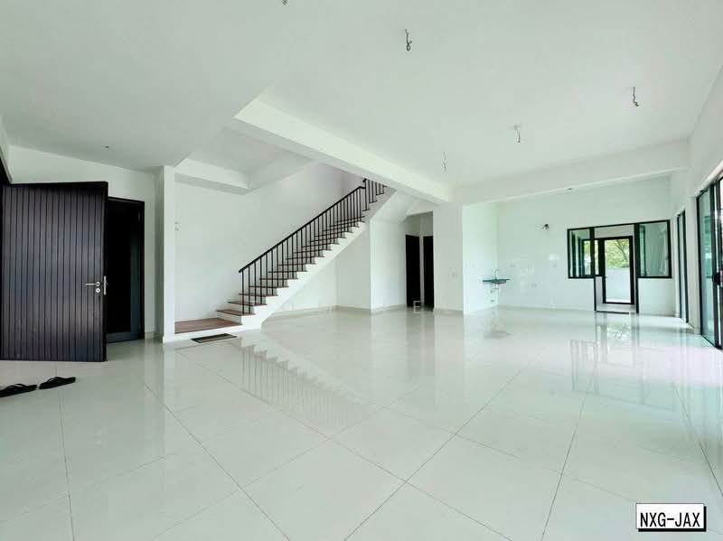 Rumah Teres untuk Dijual di Duta Villa (Setia Alam) - Tom Lee - PropertyGuru.com.my